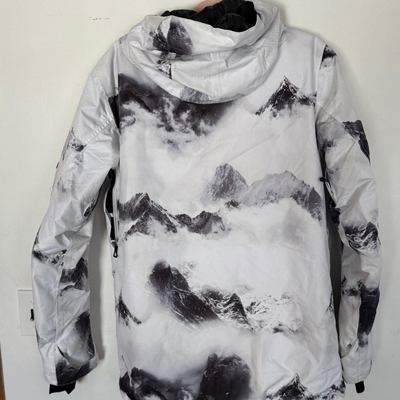 Snowboarding Jacket GSOU Snow Black and White Mountain Print Jacket - Picture 5 of 12